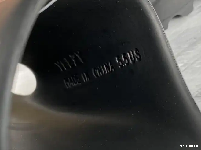 FX0495 Slide Adidas Yeezy Black 0528